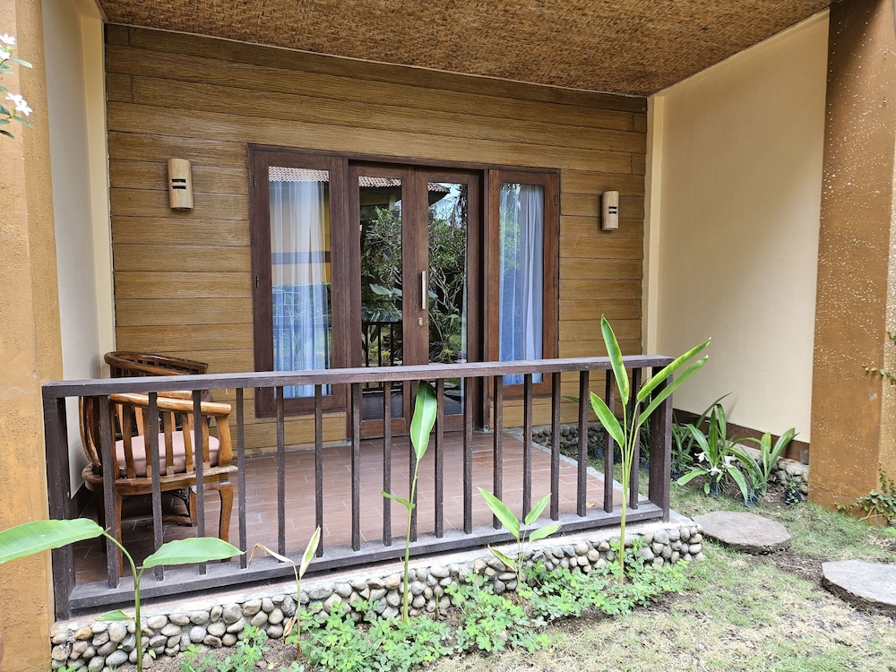 Deluxe Room, 1 Double Bed, Garden View photo 2