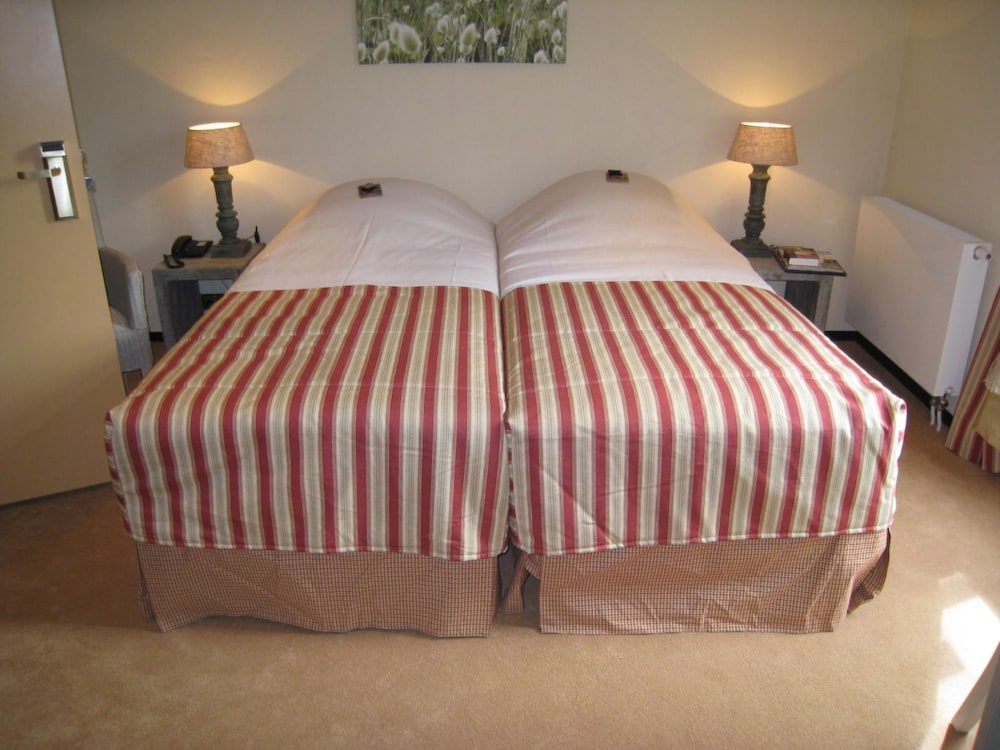 Standard Room photo 3