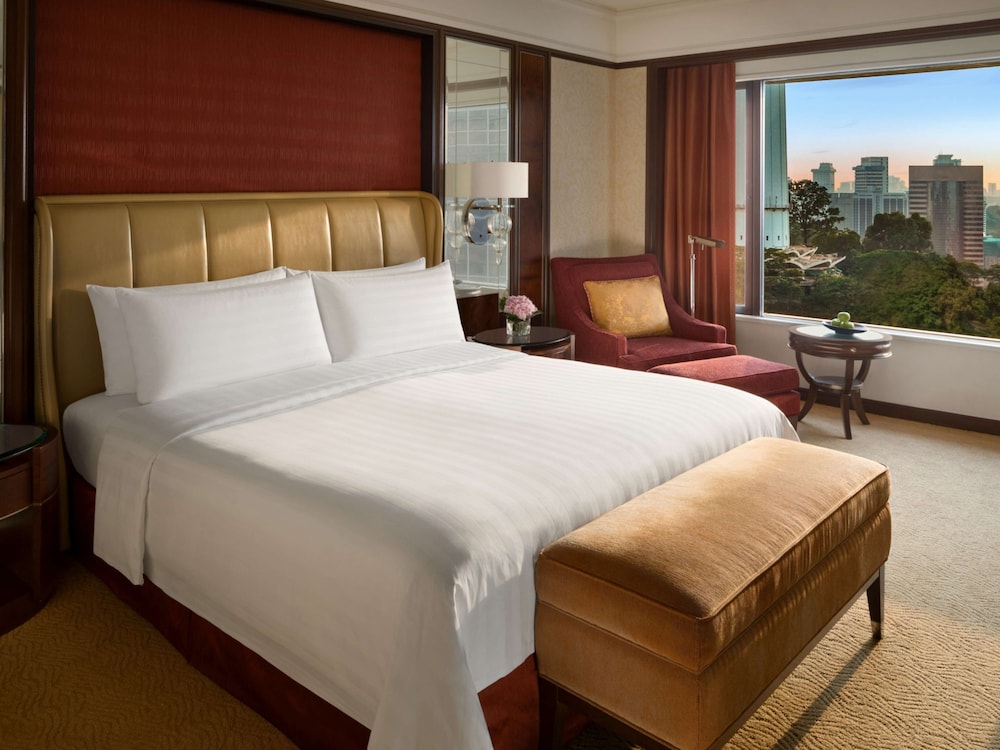 Premier Suite, 1 King Bed (Selection) photo 3