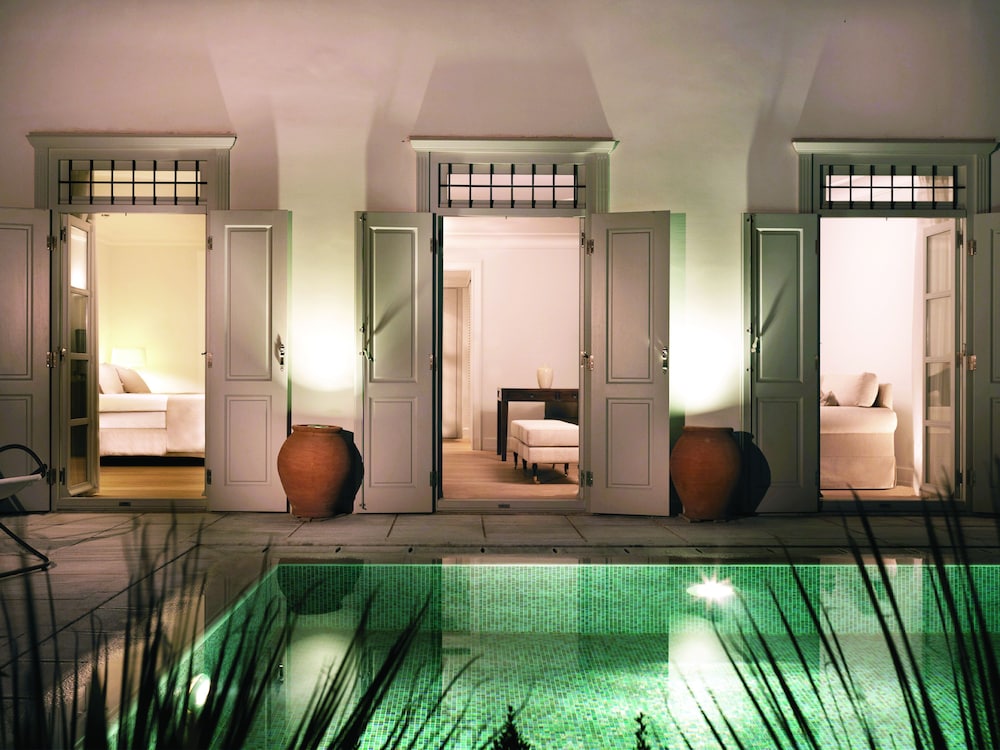 Suite (The Pool Suite) photo 3