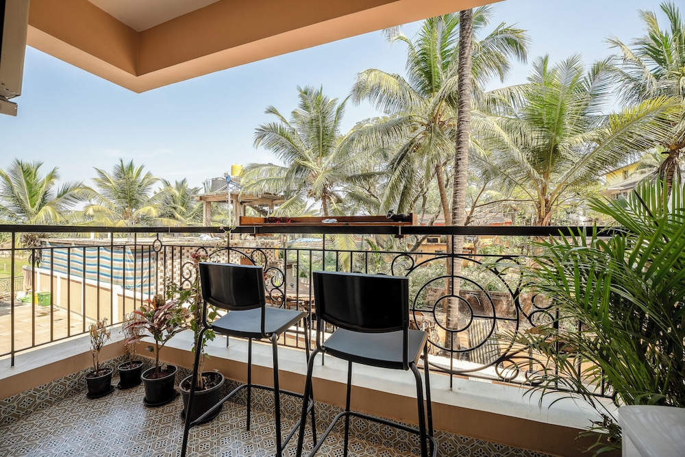 Superior Apartment, Pool View photo 1