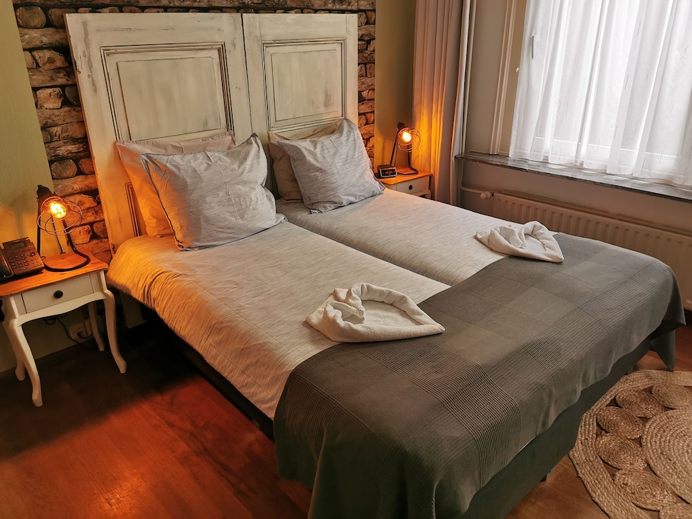 Comfort Twin Room