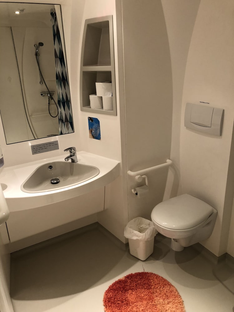Economy Double Room photo 2