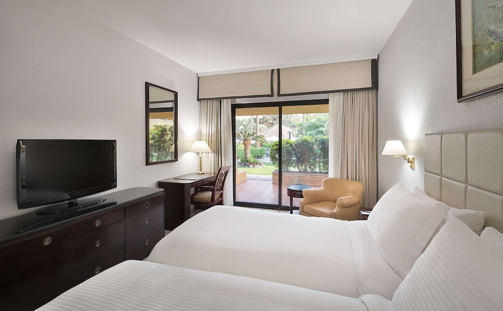 Twin Room, Pool View (Cabana)