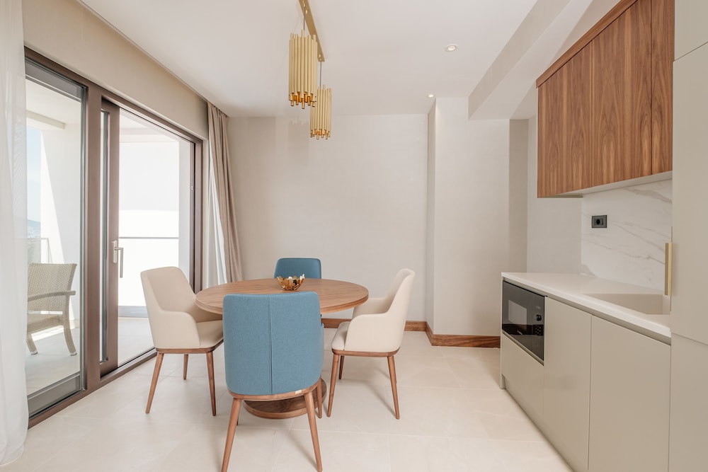 Deluxe Suite - Photo 1