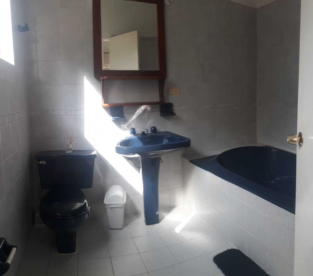 Quadruple Room, Shared Bathroom photo 3
