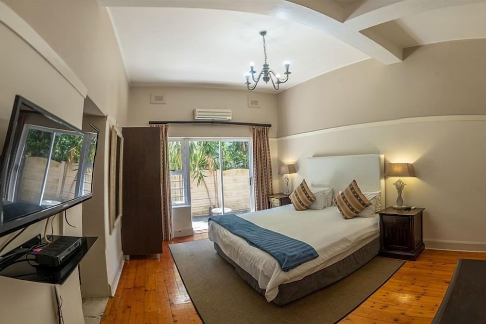 Standard Double or Twin Room, 1 Bedroom (Small Suite)