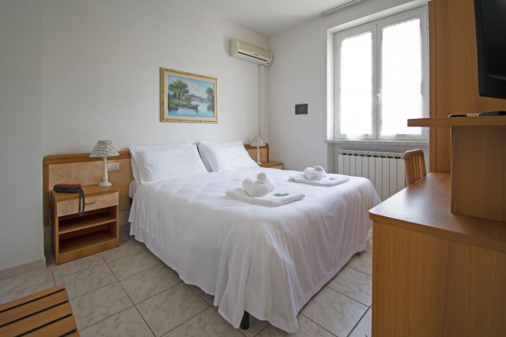 Double Room, 1 Queen Bed - Photo 1
