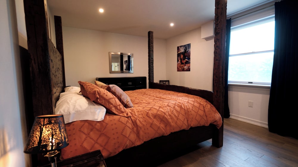 Room, 1 King Bed photo 1