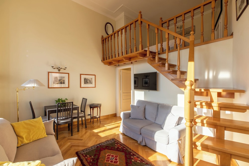 Panoramic Apartment thumbnail 6