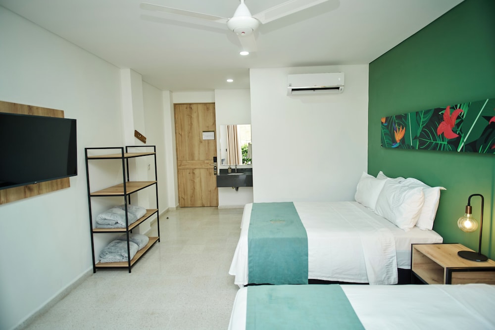 Family Room - Photo 16