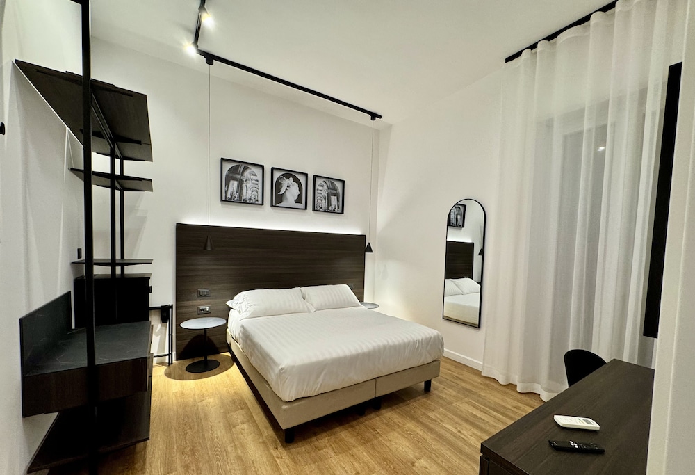 Classic Double Room, 1 Queen Bed, Non Smoking, Private Bathroom
