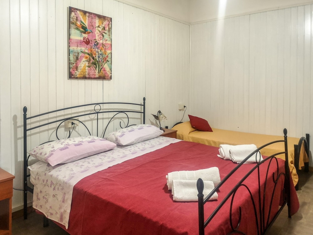 Studio, Multiple Beds, Balcony (4 people) - Photo 2