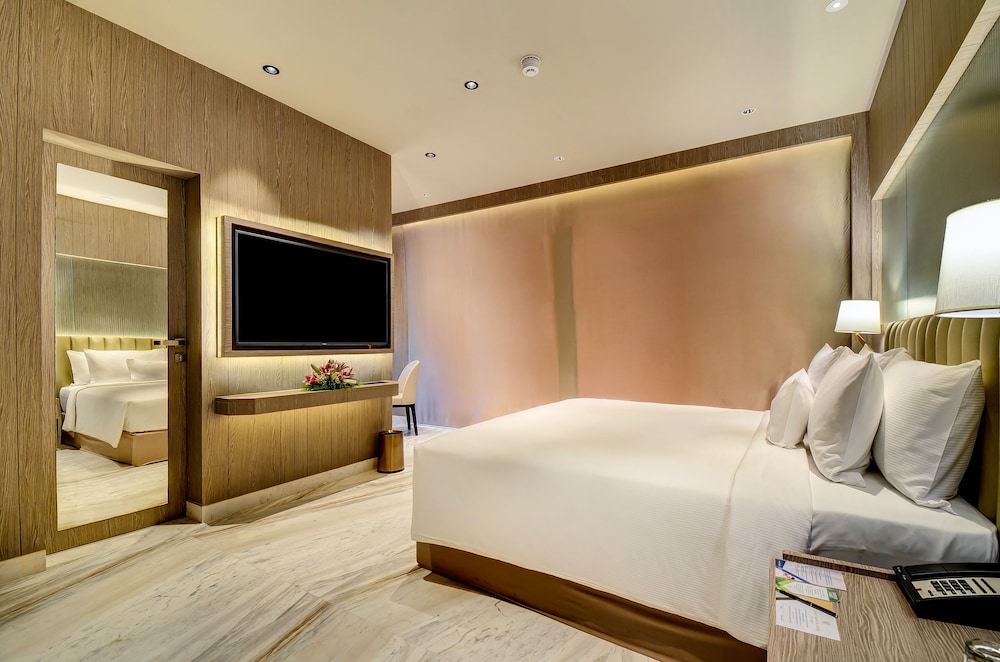 Executive Double Room - Photo 8