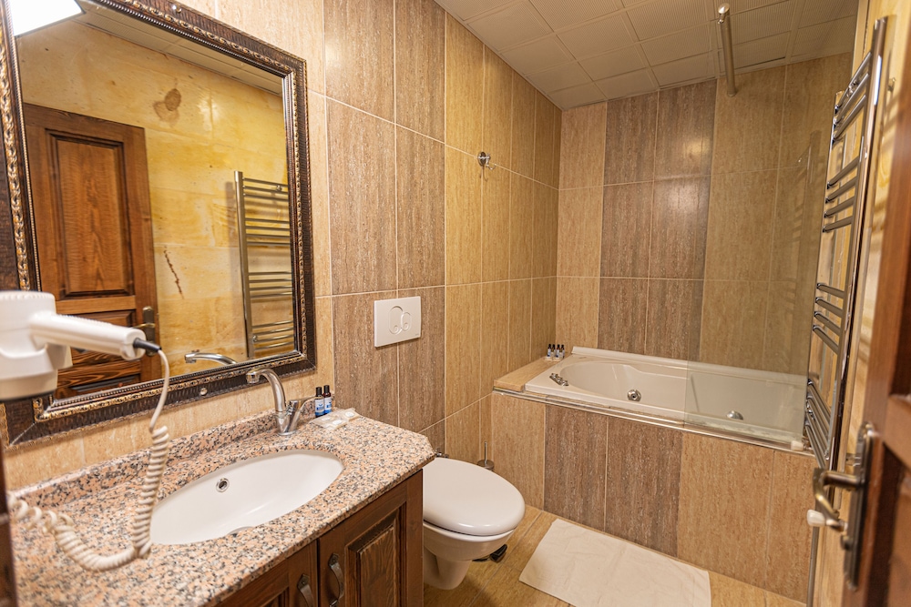 Superior Suite, Non Smoking photo 3