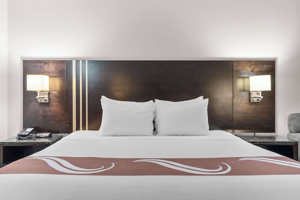 Room, 1 King Bed With Sofa Bed, Accessible, Non Smoking photo 1