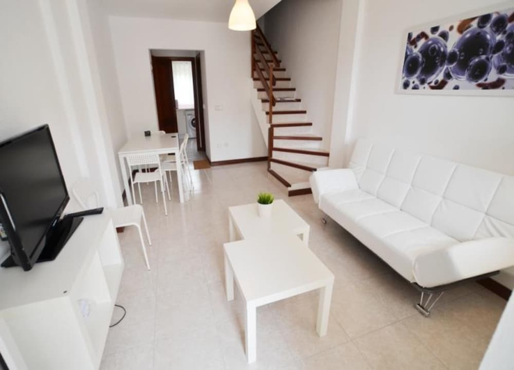 Family Apartment, 2 Bedrooms, Mountain View photo 2