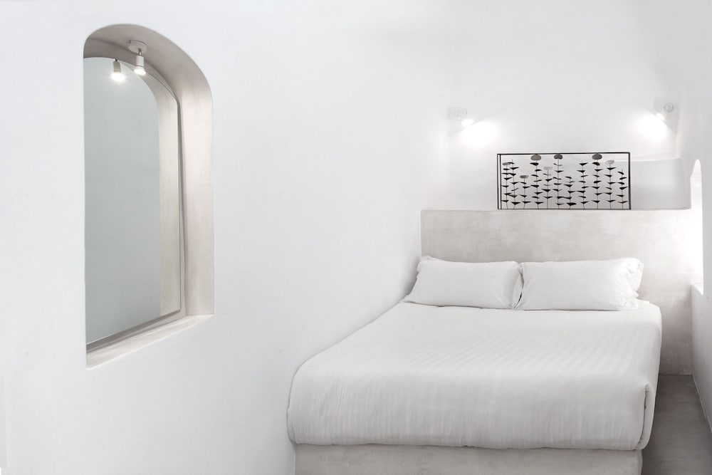 Double Room (Cave, Shared Terrace)