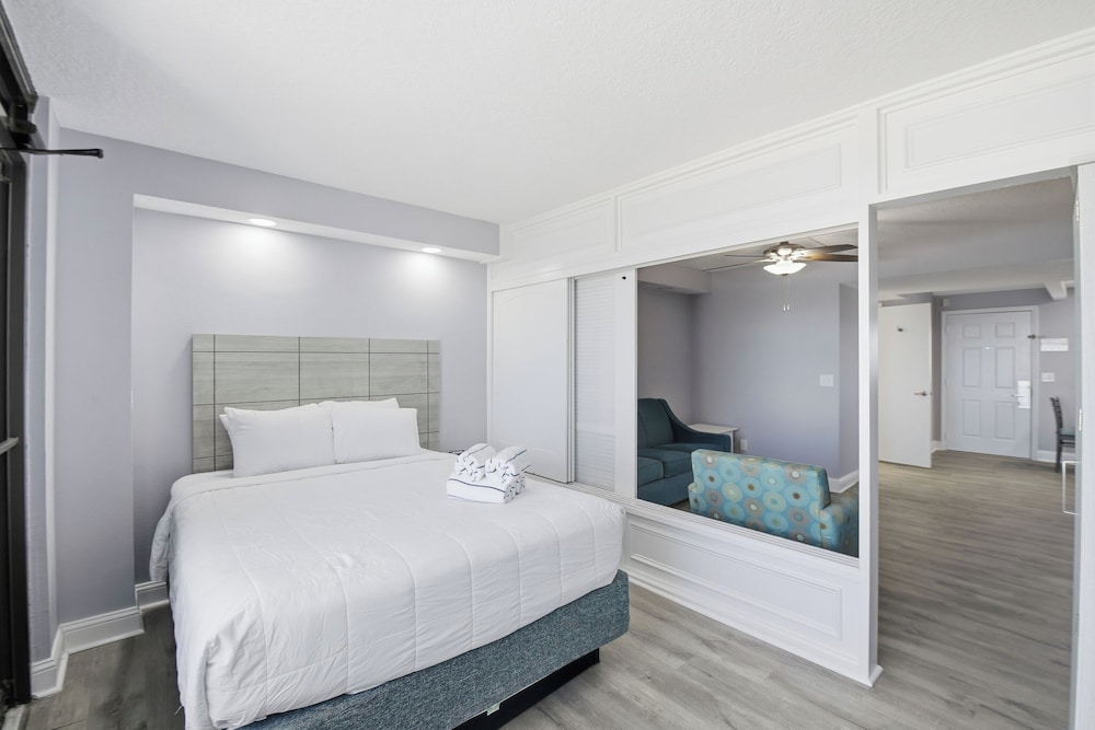 Deluxe Studio, Oceanfront - Photo 2