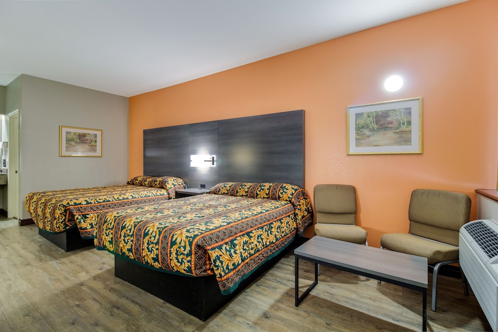 Room, 2 Queen Beds, Smoking