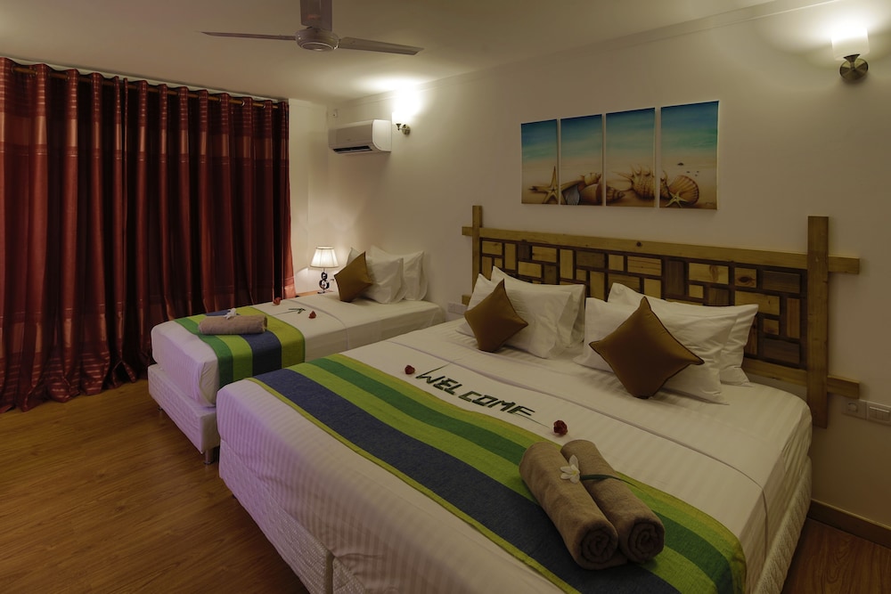 Deluxe Triple Room photo 2