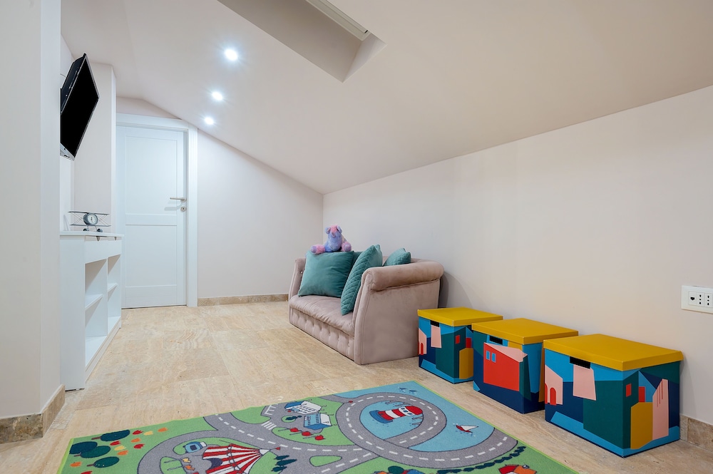 Exclusive Villa photo 2