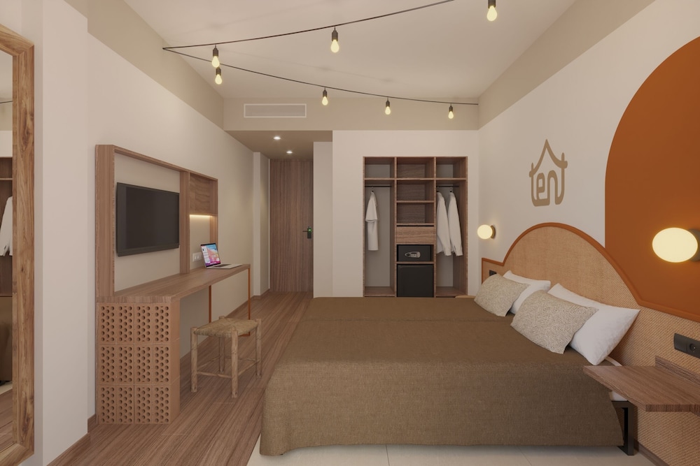 Standard Double Room Single Use (Bed & Unlimited Brunch)
