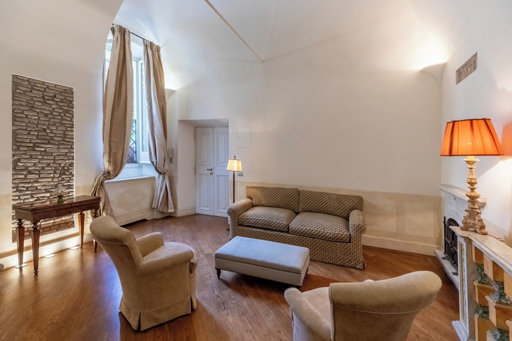 Presidential Studio Suite photo 2