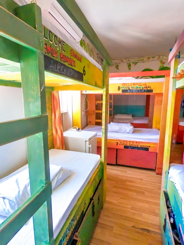 SURF Shared Dormitory (14 Beds)