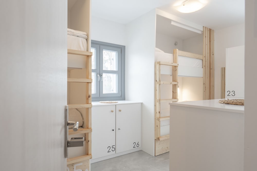 bed(s) in 6 Bed Female Dormitory