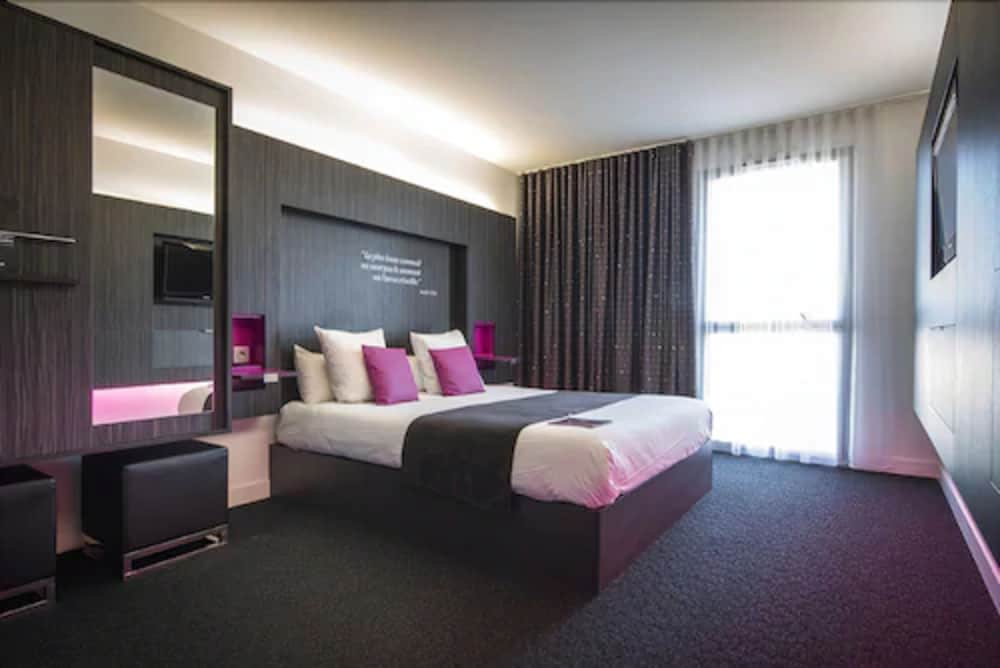 Standard Room, 1 Queen Bed, City View - Photo 1