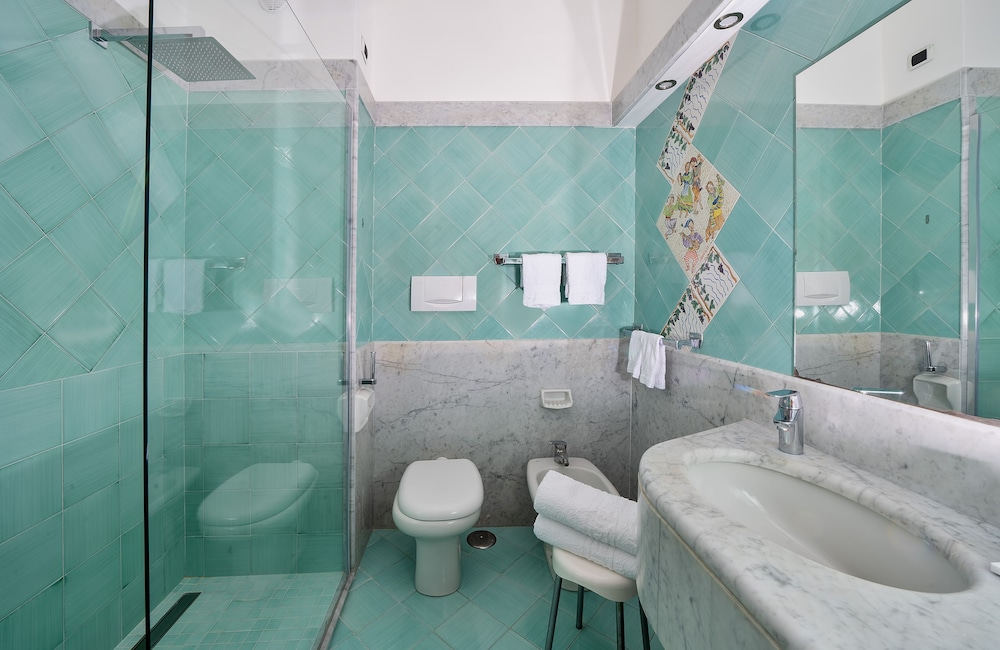 Classic Double Room, Sea View - Photo 6