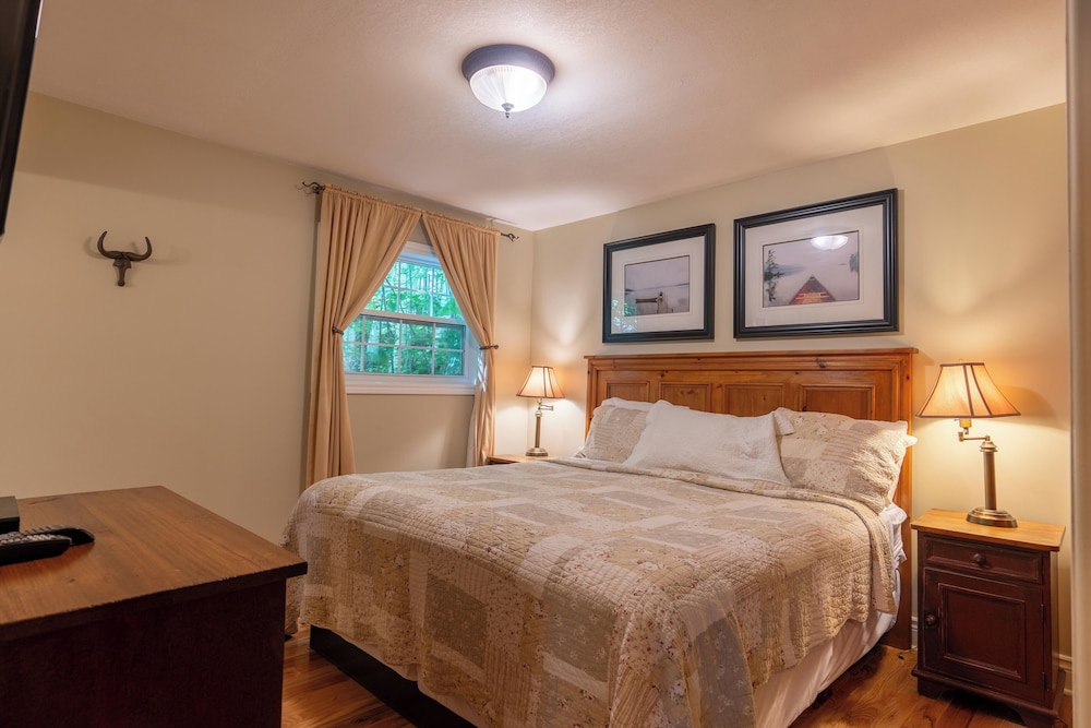 Luxury Cottage, 2 Bedrooms (Algonquin) photo 1