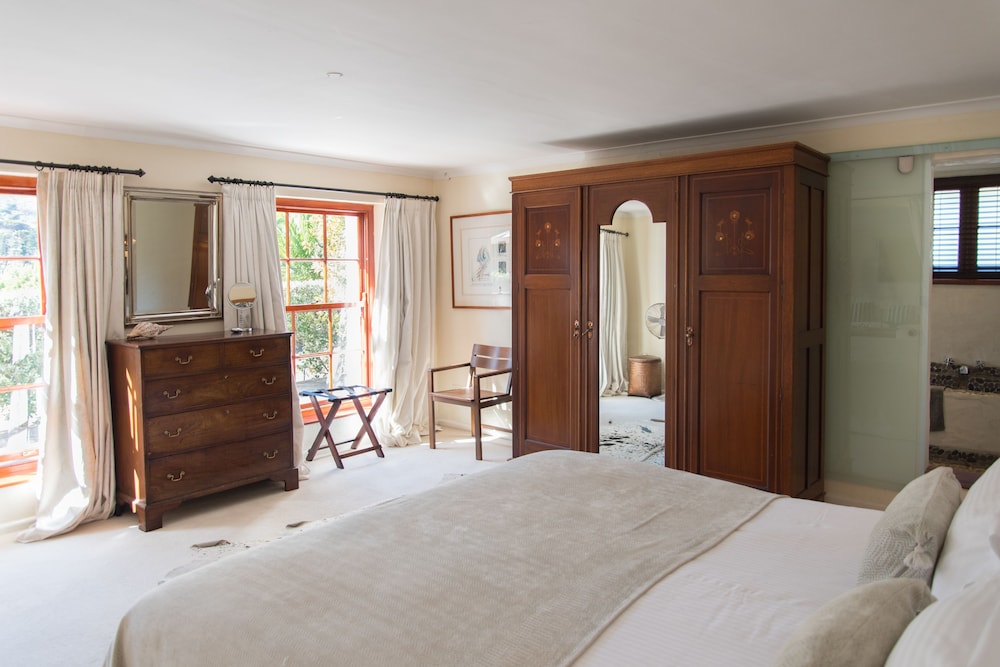 Luxury Cottage, 1 Bedroom photo 2