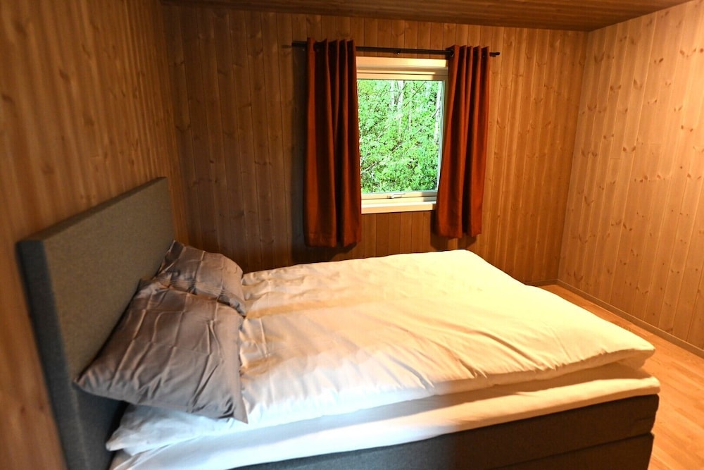 Cabin photo 2