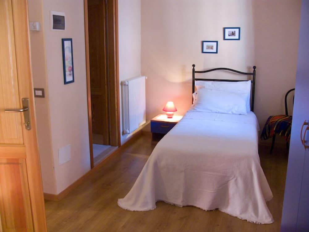 Apartment, 2 Bedrooms, Balcony photo 2