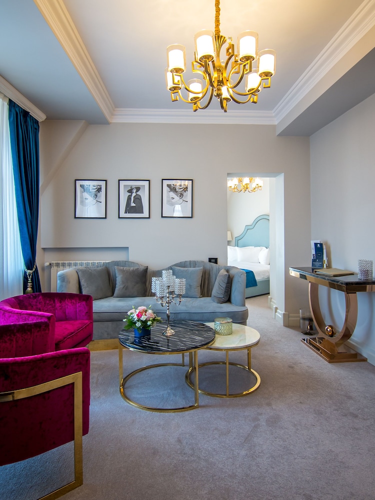 Presidential Apartment, 2 Bedrooms, City View photo 1