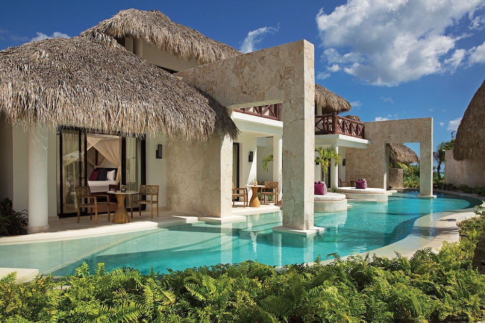 Preferred Club Bungalow Suite Swim Out Pool View King