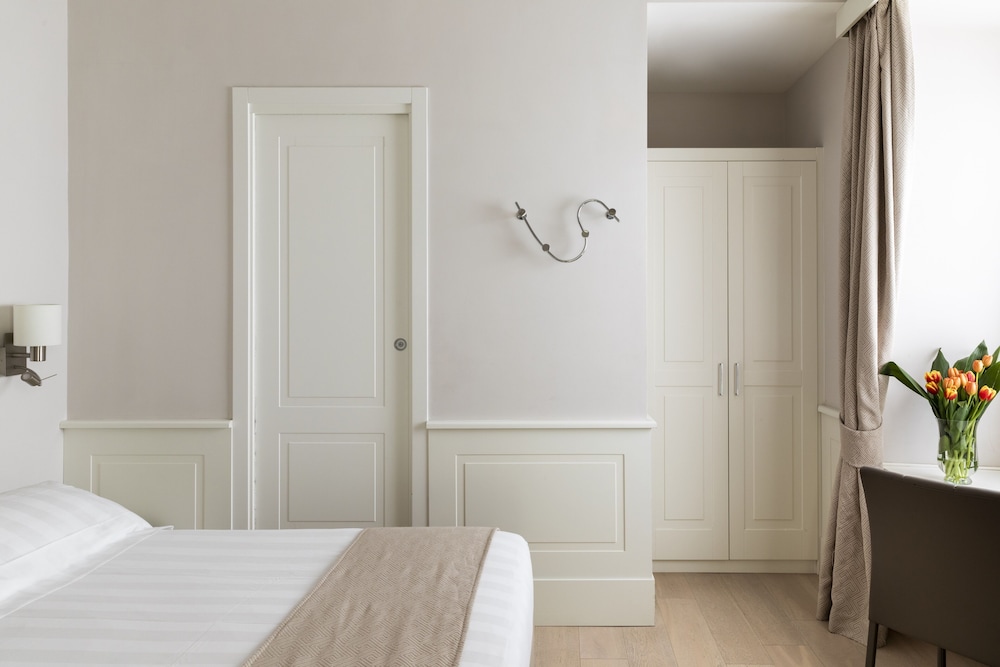 Superior Double Room, City View
