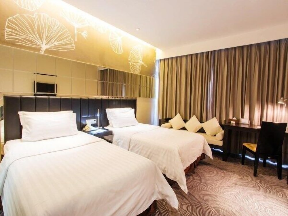 Twin Room (Very Sassy) photo 1