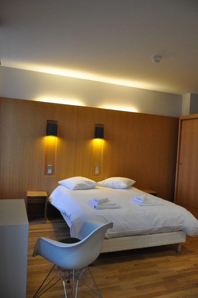 Double or Twin Room - Photo 2