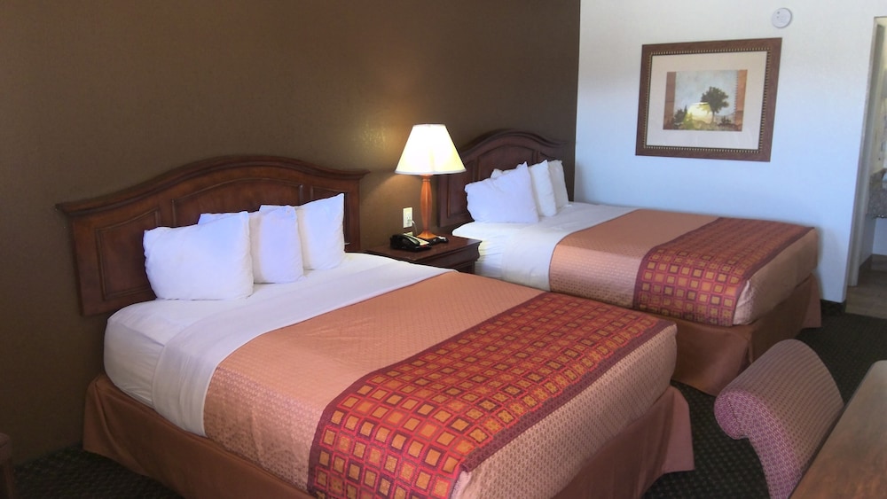 Standard Room, 2 Queen Beds, Non Smoking photo 1