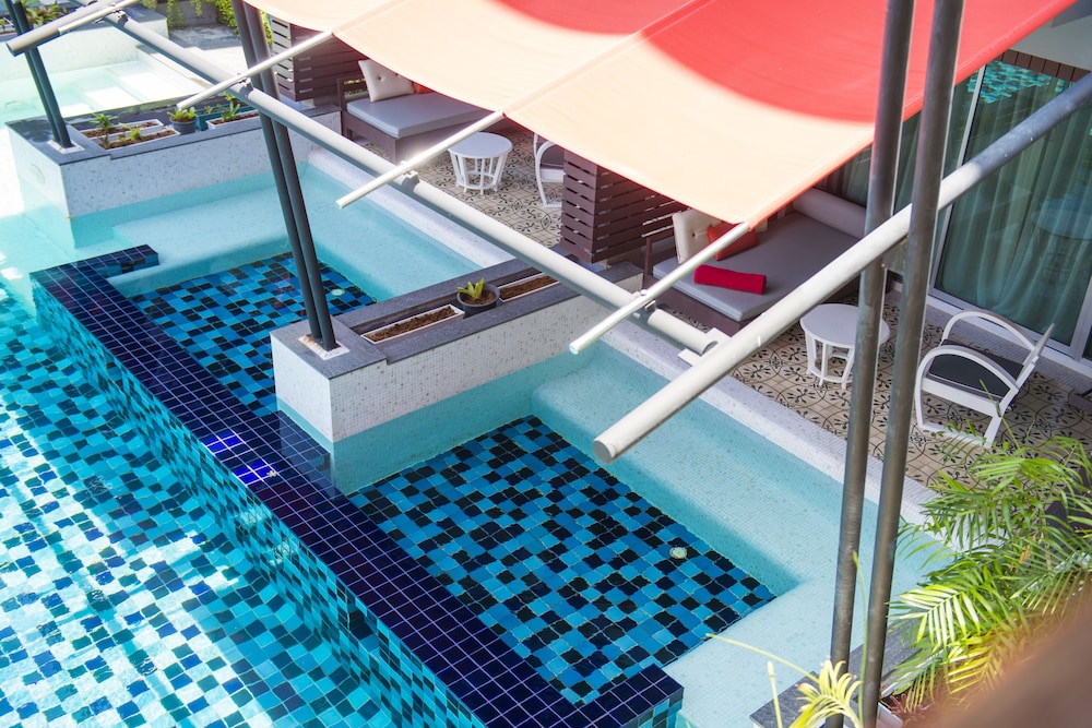 Deluxe Room, Pool Access - Photo 1