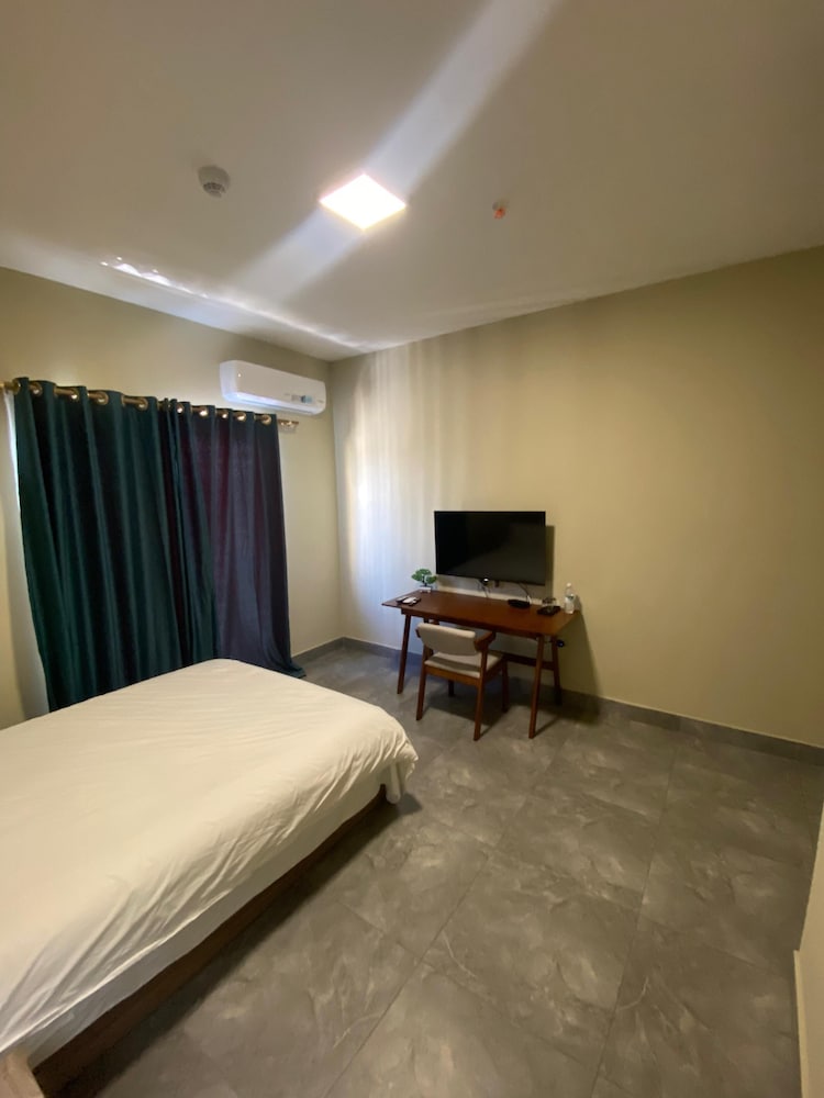 Basic Room, Balcony, City View photo 2