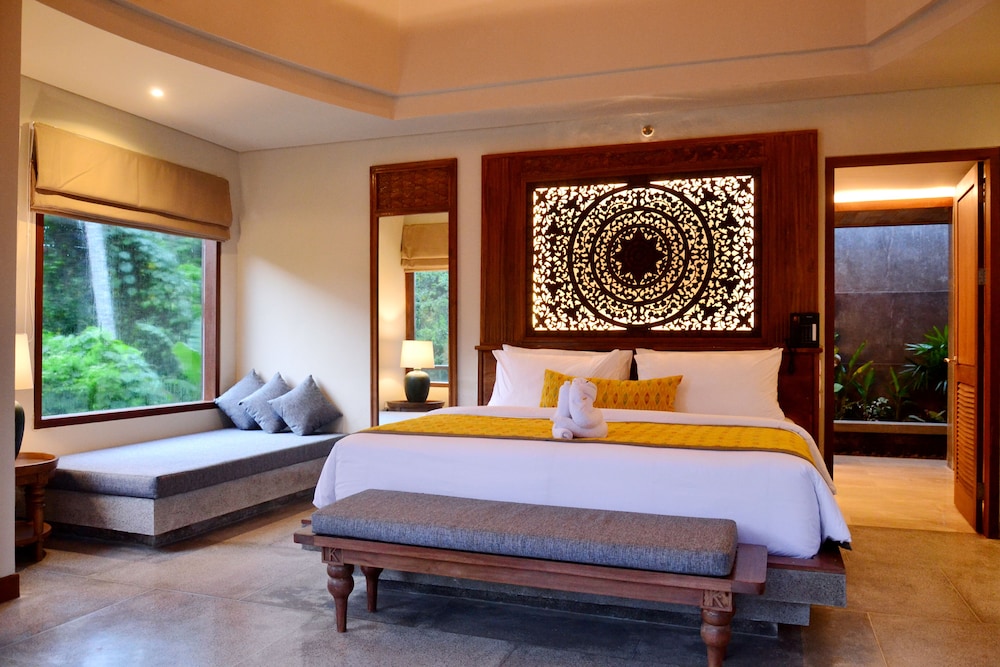 The Royal Maha Suite