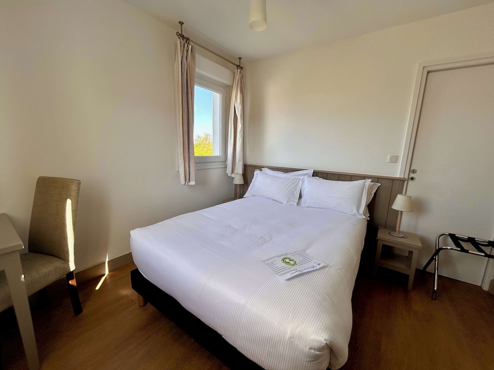 Double Room - Photo 2