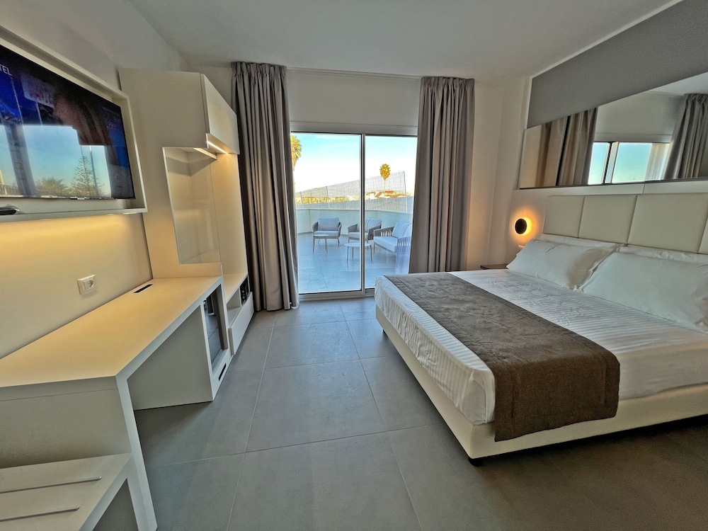 Suite, Sea View (3 people) - Photo 1