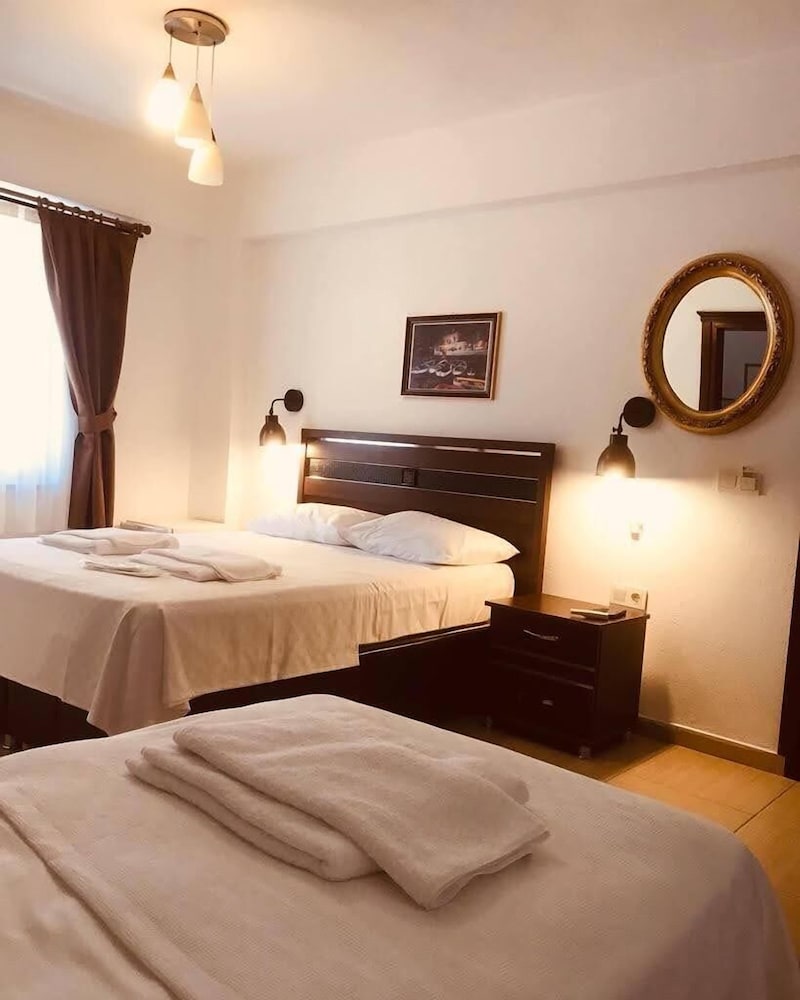 Deluxe Room, Multiple Beds