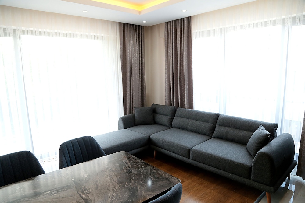 Royal Suite photo 2