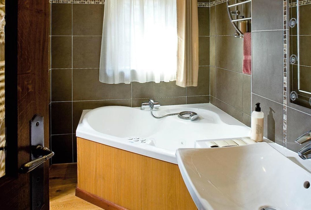 Double Room, Jetted Tub photo 1